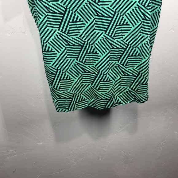 NWT LuLaRoe Irma green and blue geometric print top size xs - Picture 8 of 11